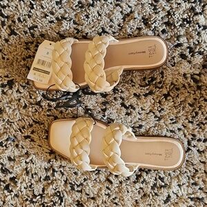 Time and Tru beige Sandals